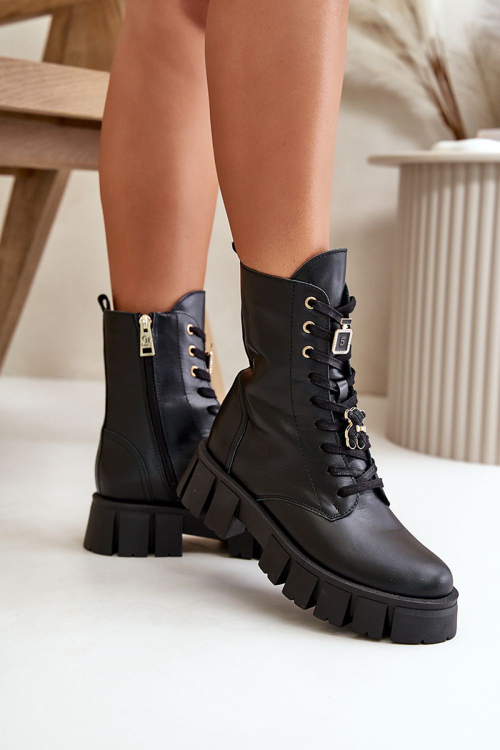 Boot Model 199070 Step in style